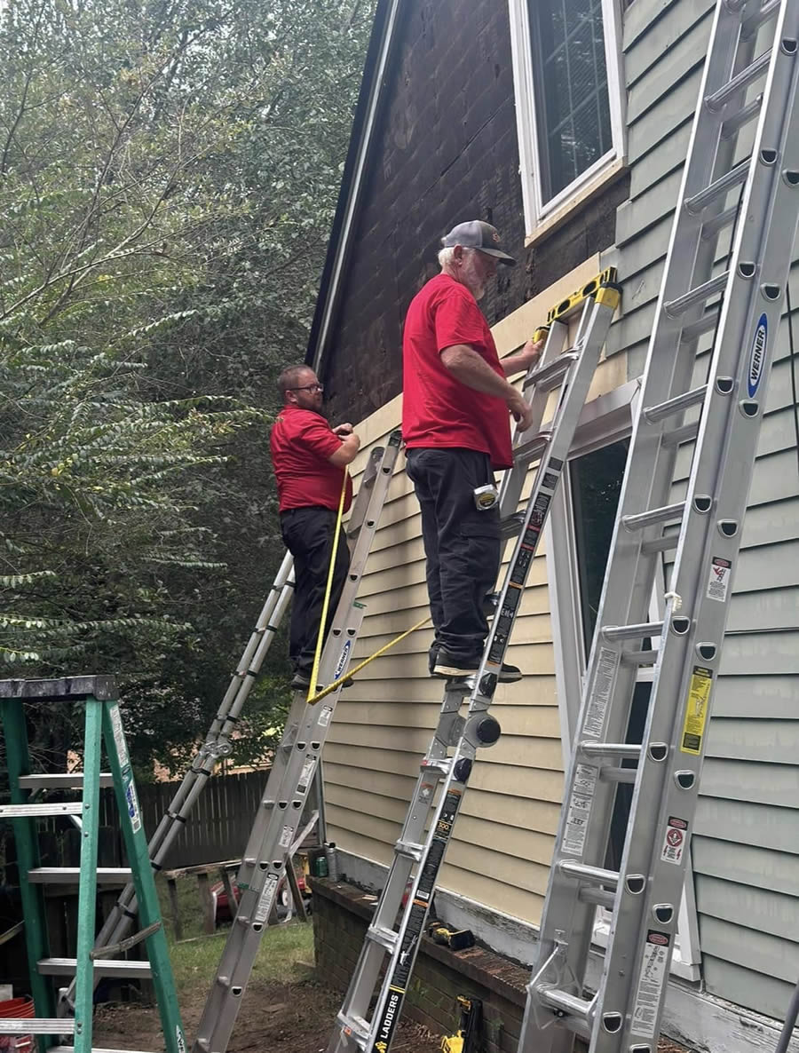 Pressure Washing Gutters: Benefits and Risks Explained